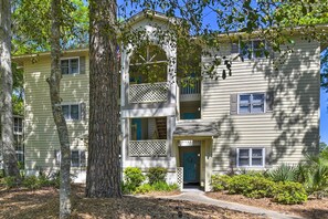 Apartment (2 Bedrooms) | Interior - Sea Trail Resort Villas Condo w/ Community Perks! (Sunset Beach)