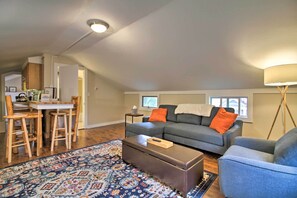House (1 Bedroom) | Interior - Idyllic Wallingford Retreat - Near Skiing & Hiking (Wallingford)