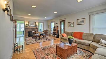 House (4 Bedrooms) | Interior