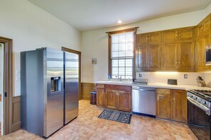 House (2 Bedrooms) | Interior - Idyllic Appomattox Home w/ Porch & Rocking Chairs! (Appomattox)