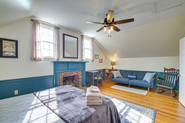 House (2 Bedrooms) | Interior - Idyllic Appomattox Home w/ Porch & Rocking Chairs! (Appomattox)