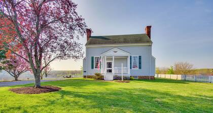 Idyllic Appomattox Home w/ Porch & Rocking Chairs!