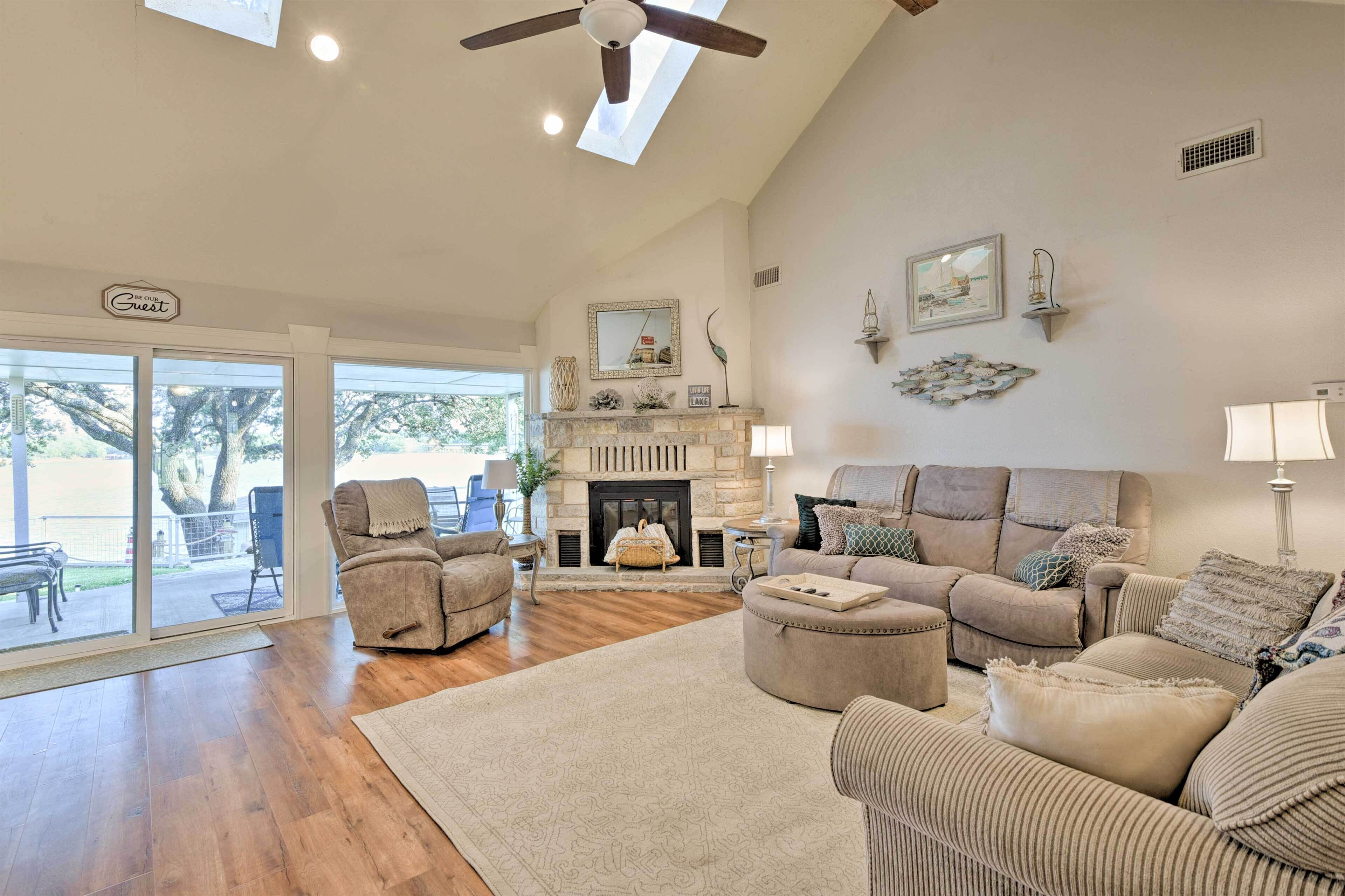 Lakefront Granbury Getaway: Boat, Swim & Fish