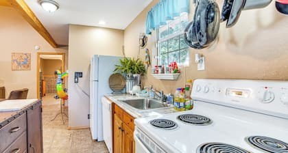 Lake Texoma Cabin - 1 Mi to Park & Boat Ramp!