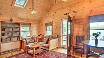 Cottage (2 Bedrooms) | Interior