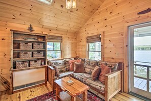 Cottage (2 Bedrooms) | Interior