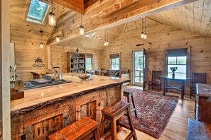 Cottage (2 Bedrooms) | Interior