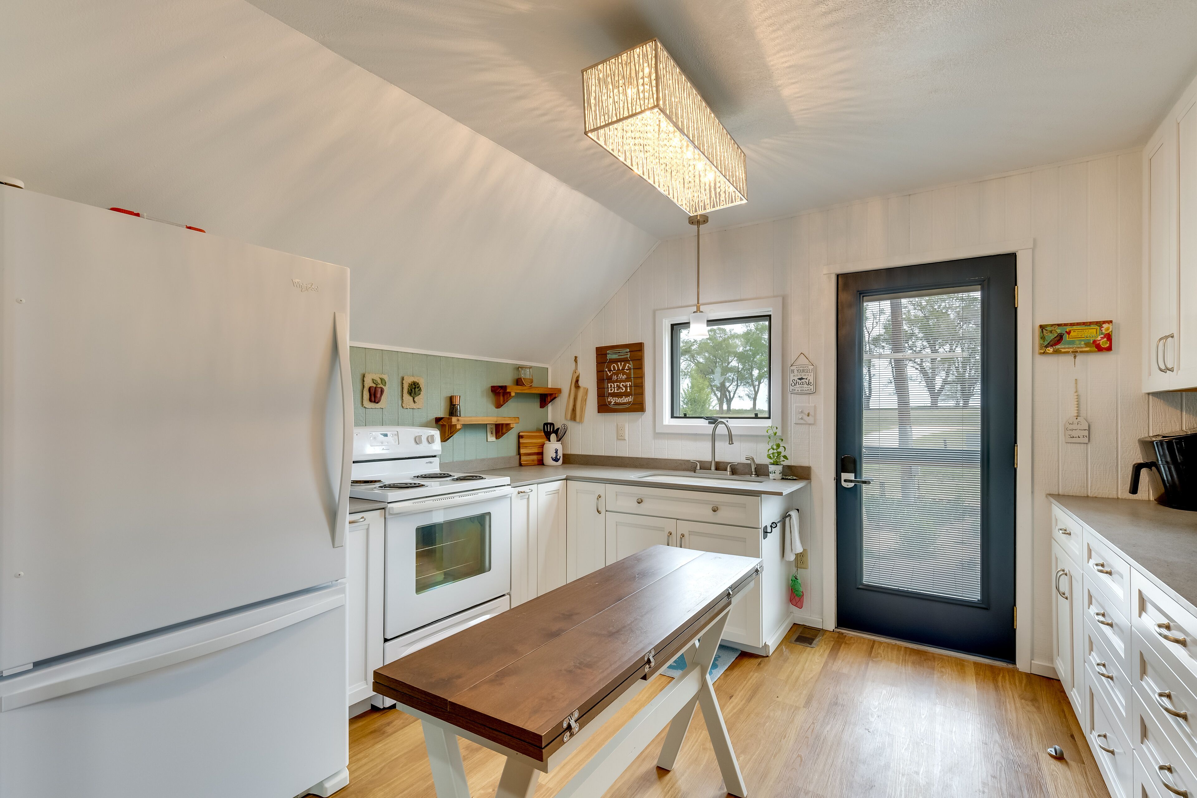 Microwave, oven, stovetop, blender