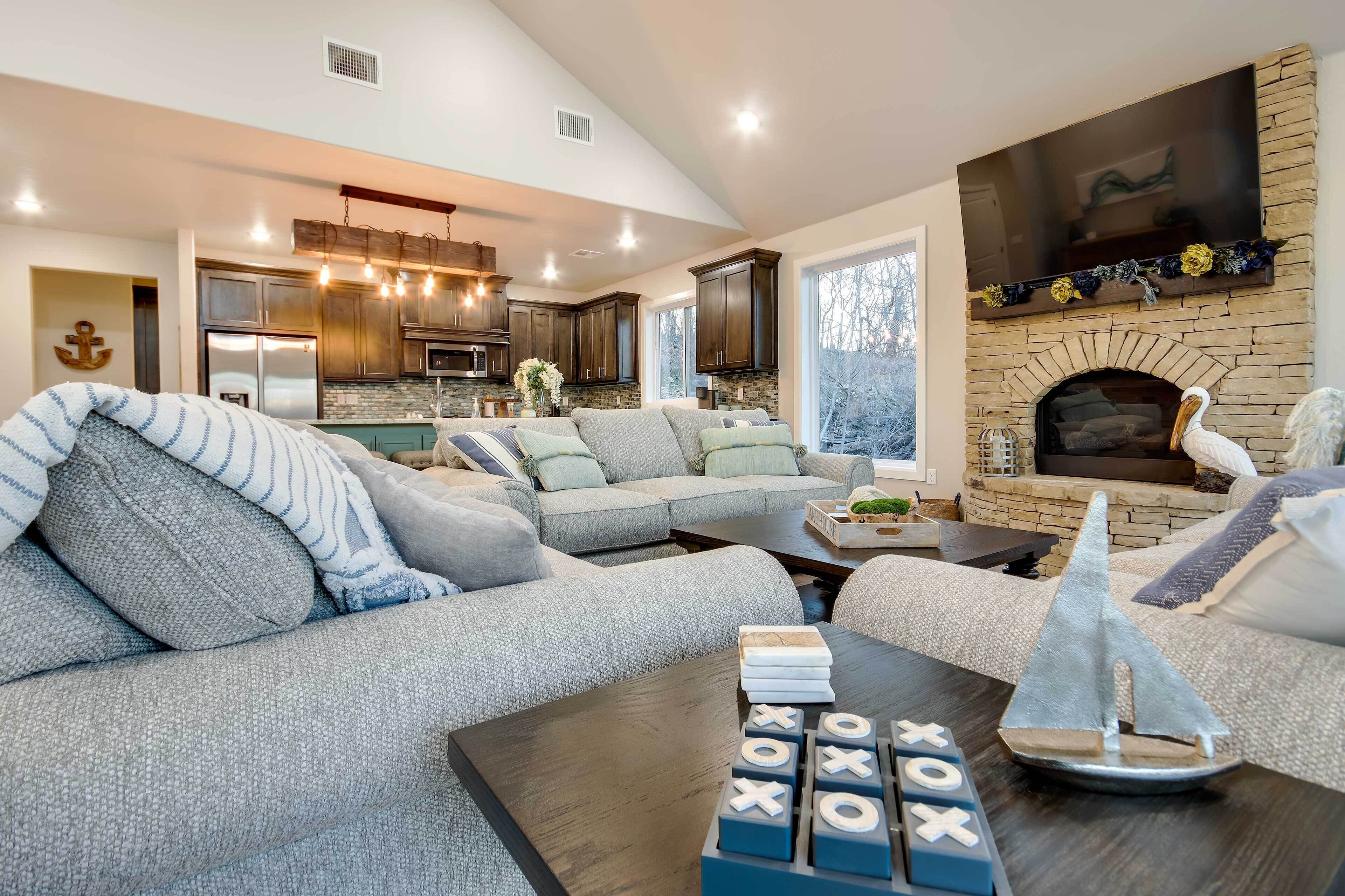 House (5 Bedrooms) | Interior