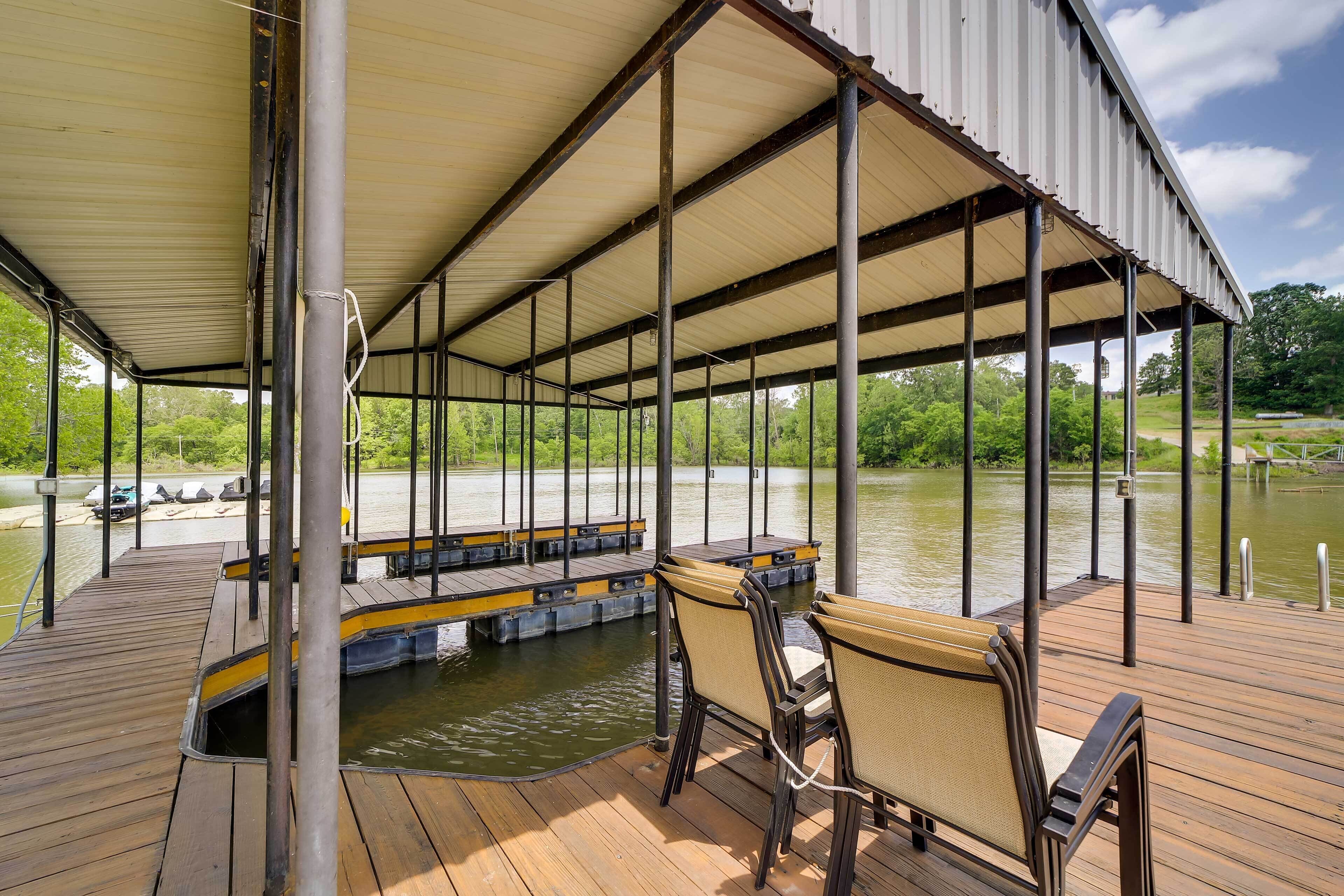 Lakefront Grand Lake Family House w/ Game Room!