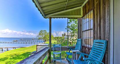 Fishing Pier, Kayaks: Bayfront Home in Palacios!