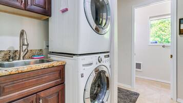 Casa (3 Bedrooms) | Interior