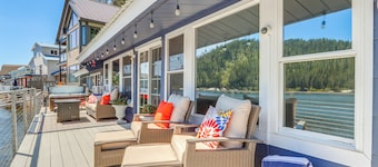 Private Hot Tub: Deer Lake Home w/ Dock Access!
