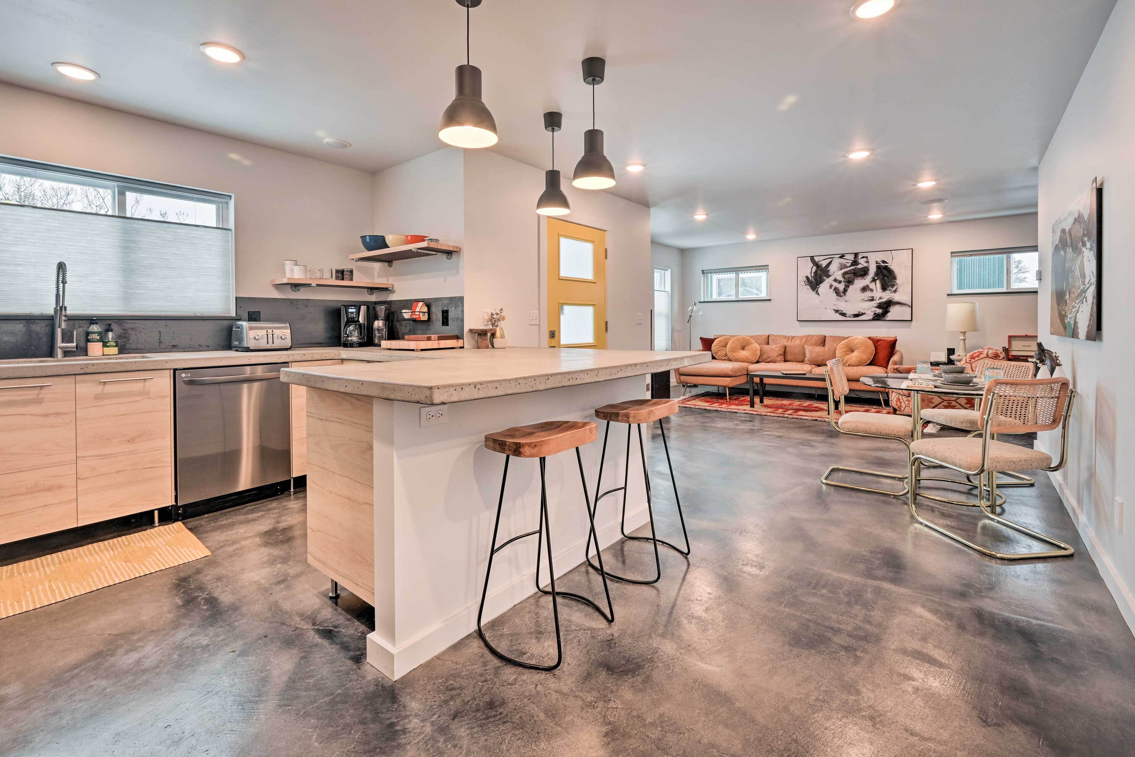 Modern Missoula Home ~ 2 Miles to Downtown!
