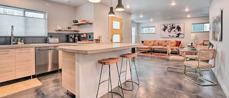 House (3 Bedrooms) | Interior