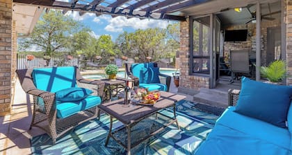 Dock & Private Pool: Lake Palo Pinto Retreat!