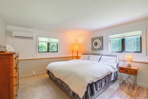 House (3 Bedrooms) | Interior - Inviting Vermont Home On Mount Ascutney! (Brownsville)