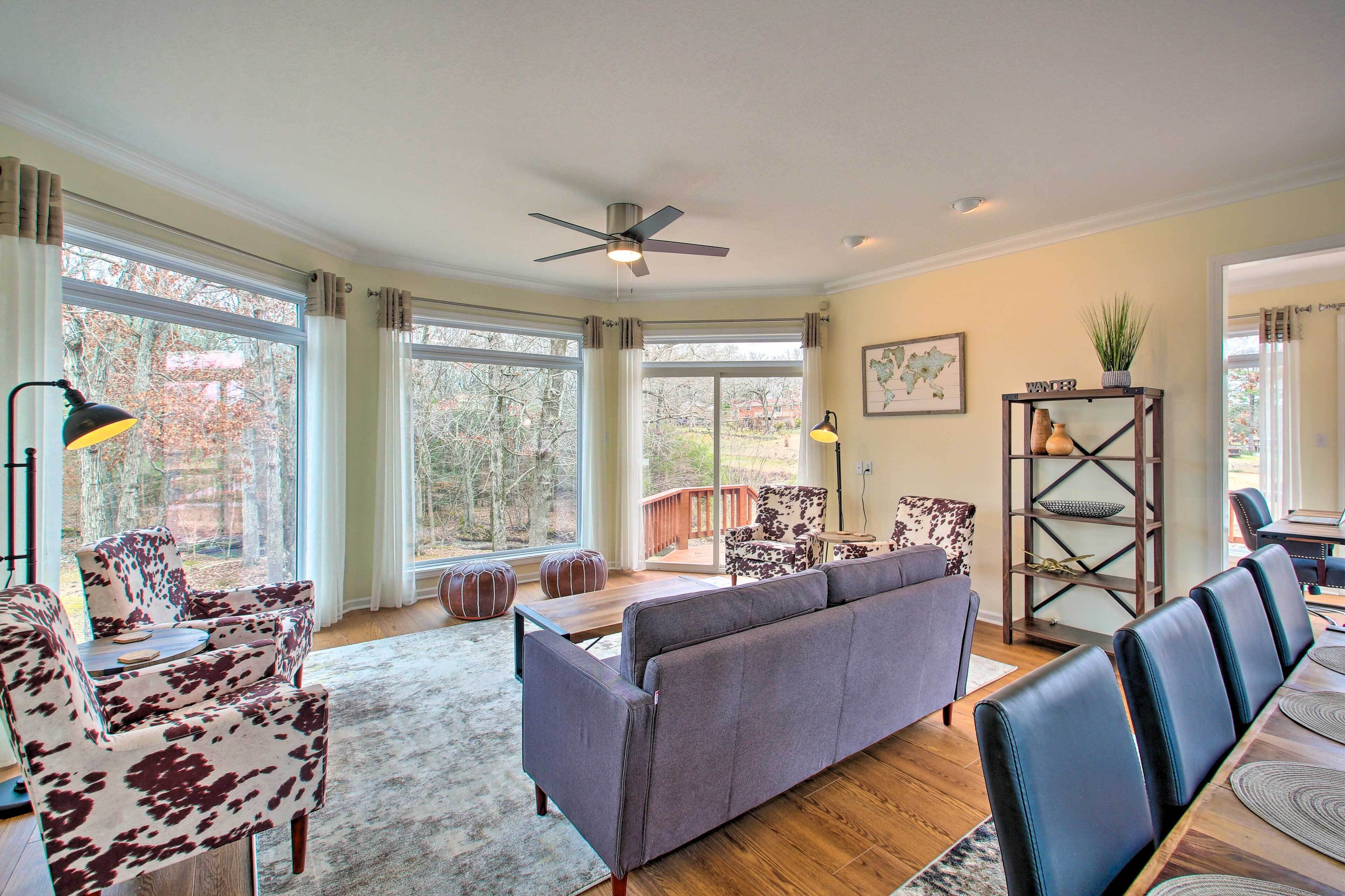 Lakefront Hot Springs Home w/ Deck, Boat Dock