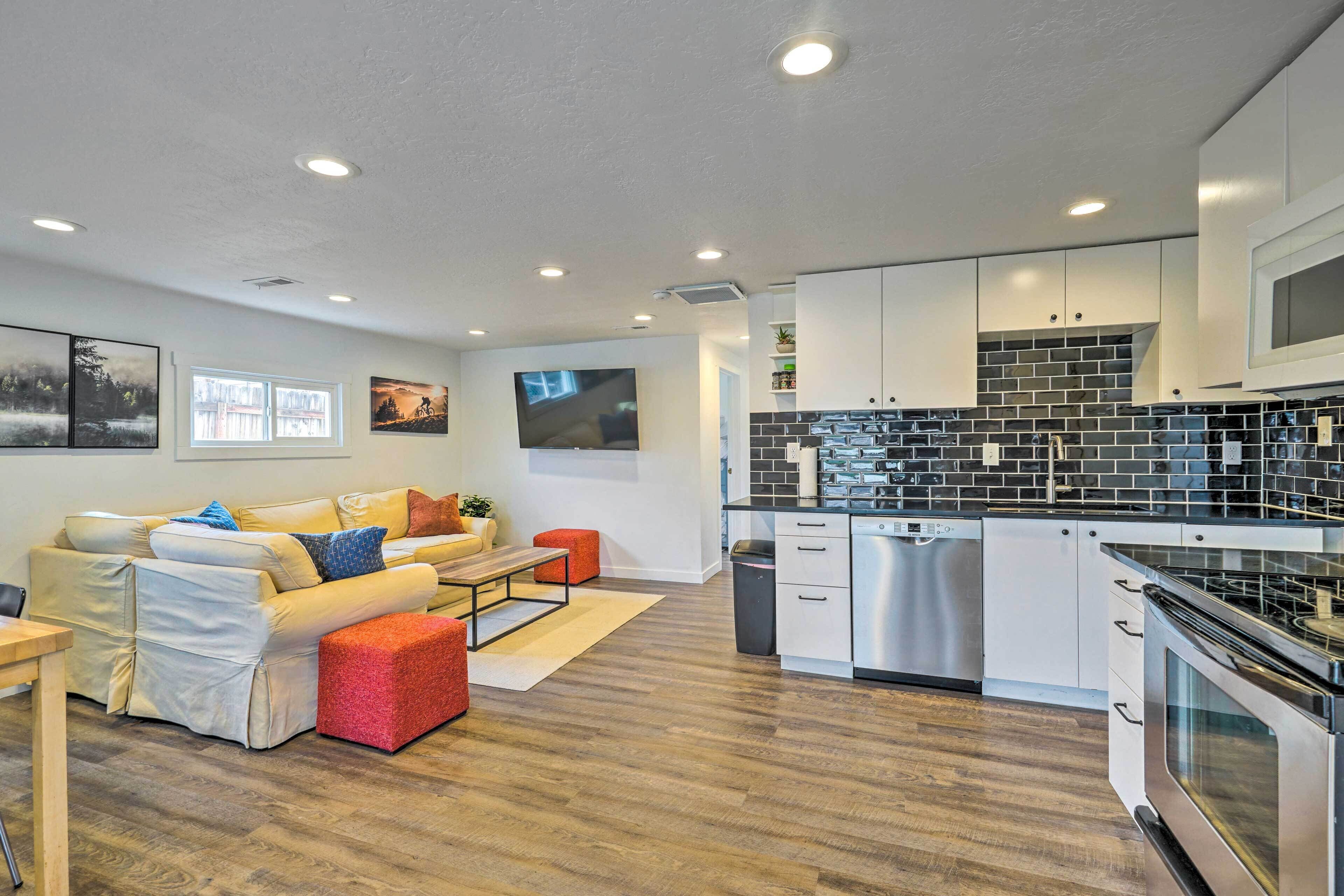 Modern Utah Home w/ Private Hot Tub