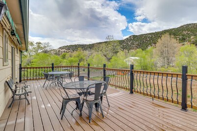 Mom's Place in Jemez - 1 Mi to Hot Spring