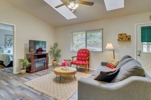 House (3 Bedrooms) | Interior - Mom's Place in Jemez - 1 Mi to Hot Spring (Jemez Springs)