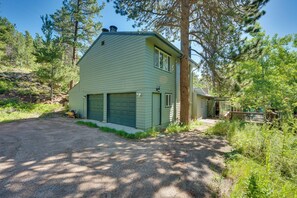 Interior - Stunning Golden Home w/ Deck ~ 35 Mi to Denver! (Golden)