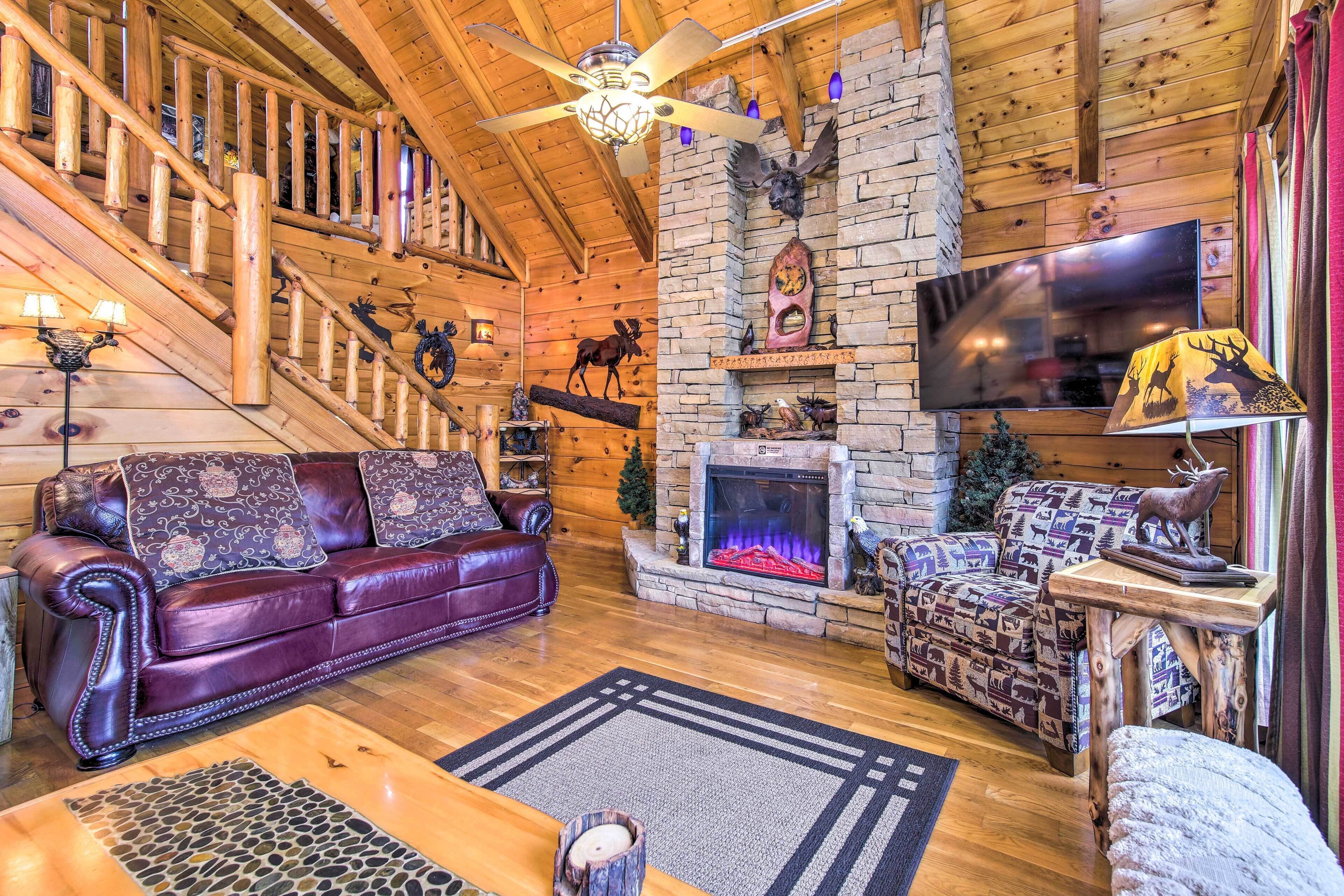 'moose Cove' Retreat on Douglas Lake!