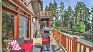 Căn hộ (2 Bedrooms) | Hiên