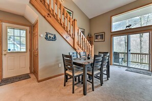 Dining - Pet-friendly Home w/ Deck + Mountain Views! (Maggie Valley)