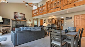 Unclassified image, 4 of 46, button - Pet-friendly Home w/ Deck + Mountain Views! (Maggie Valley)