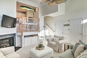 Apartment (4 Bedrooms) | Interior - 2 Mi to Bethany Beach: Condo w/ Deck & Pool Access (Ocean View)