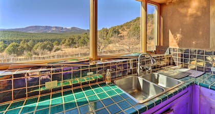 Peaceful New Mexico Retreat w/ Panoramic Mtn Views