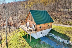 House (2 Bedrooms) | Interior - Peaceful Free Union Cabin w/ Deck & Mtn Views (Dyke)