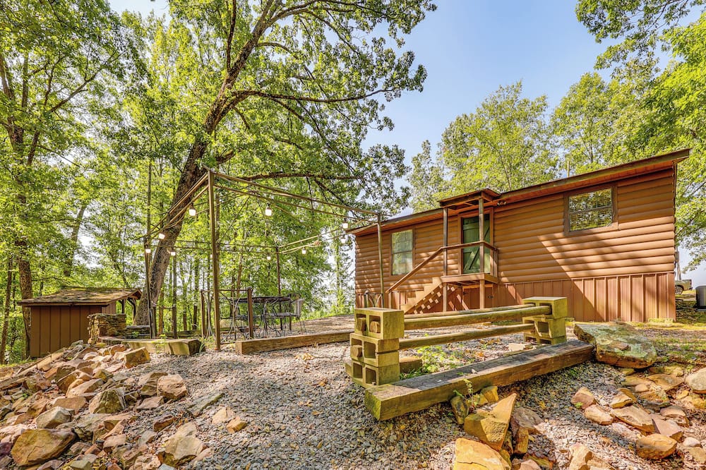 Arkansas Log Cabin Rental Near Lake Greeson! - Lake Greeson, AR
