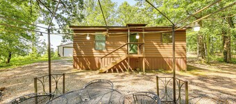 Arkansas Log Cabin Rental Near Lake Greeson!