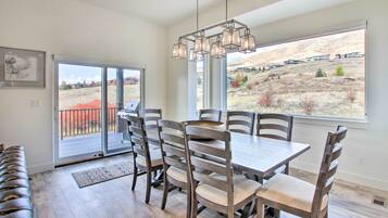 House (5 Bedrooms) | Interior