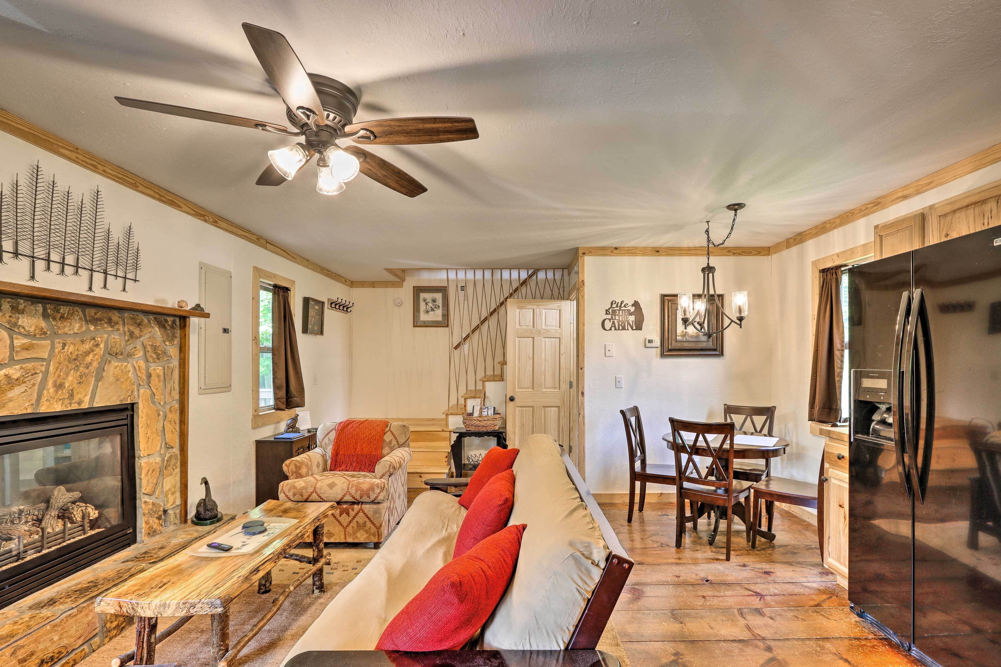 Peaceful Murphy Retreat With Grill & River Views!