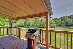 House (1 Bedroom) | Interior - Peaceful Murphy Retreat With Grill & River Views! (Murphy)