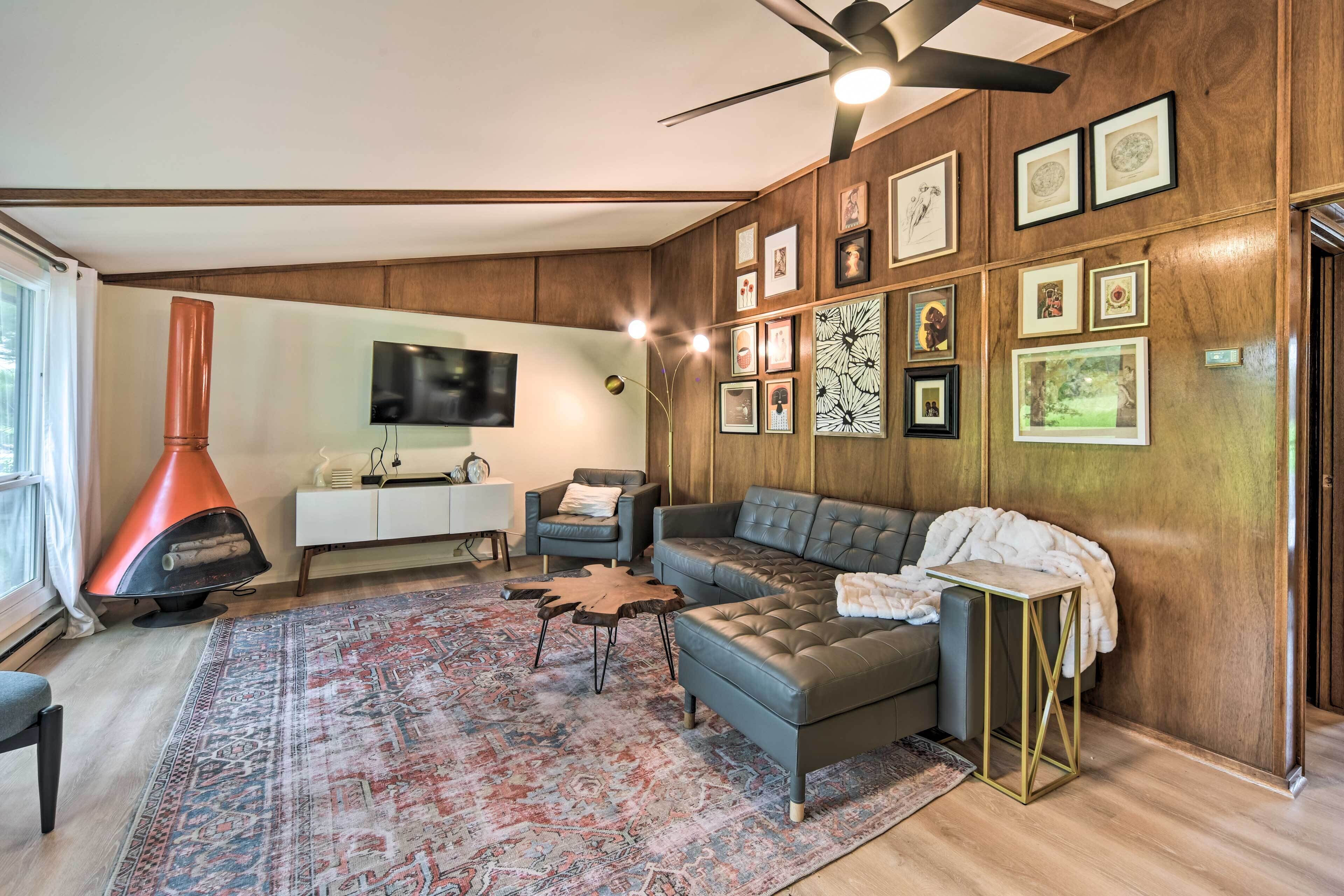 Pine City Getaway, Steps From Snake River!