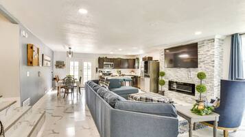 House (4 Bedrooms) | Interior