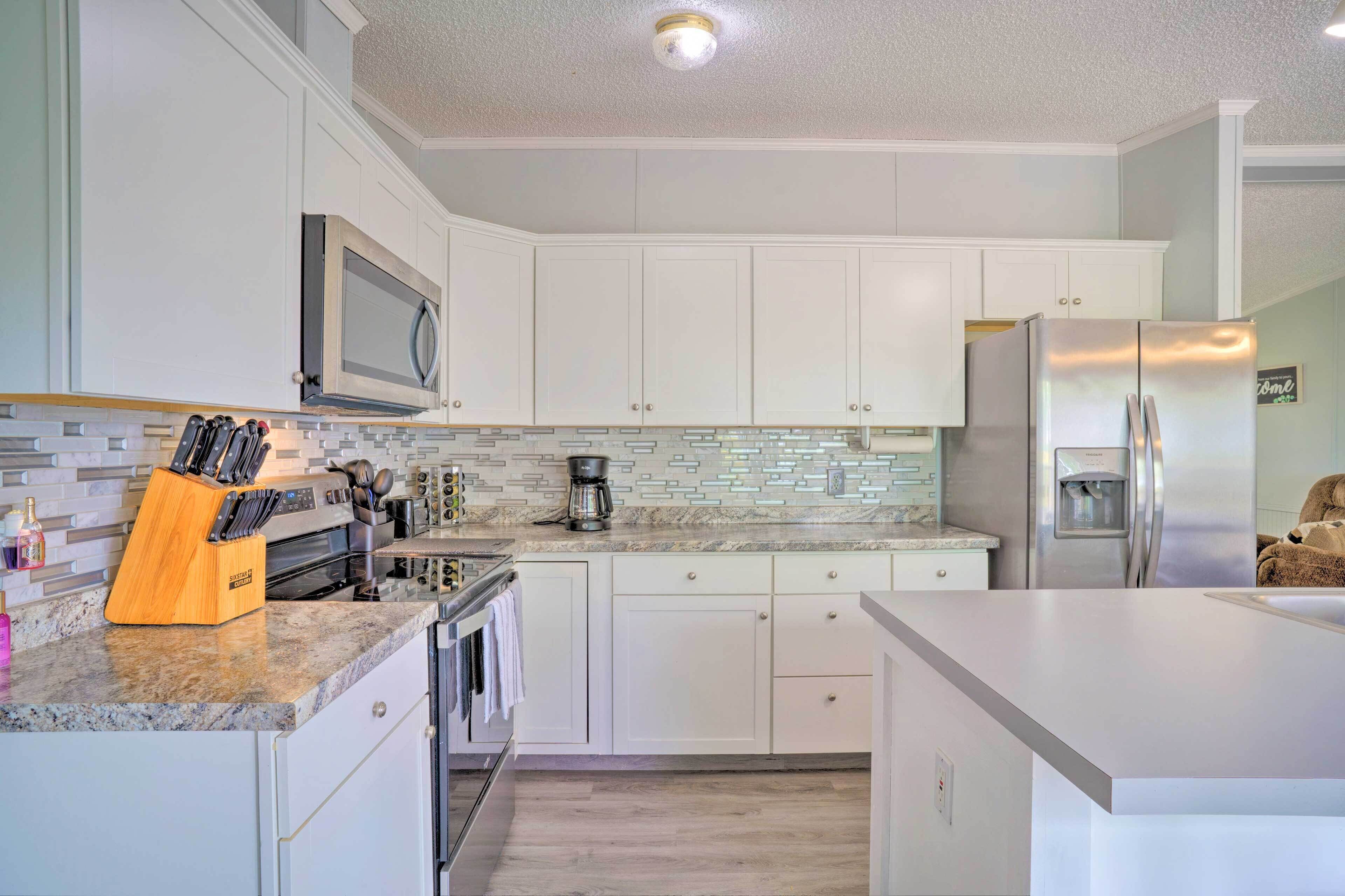 Quaint Ridgely Home ~ 9 Mi to Reelfoot Lake!