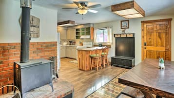 House (1 Bedroom) | Interior