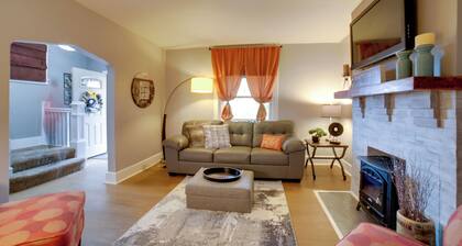 Pittsburgh Home w/ Private Yard 3 Mi to Dtwn!