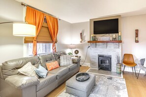 House (3 Bedrooms) | Front of property