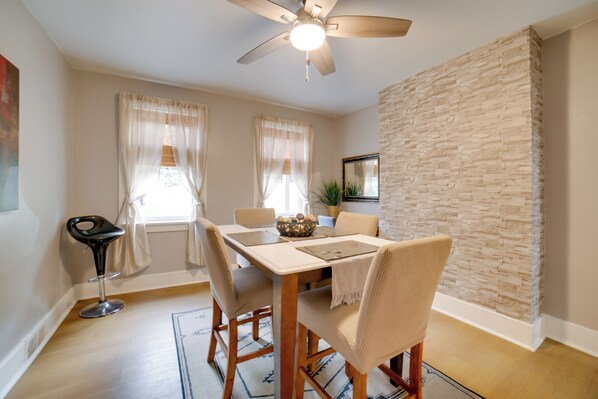 House (3 Bedrooms) | Interior