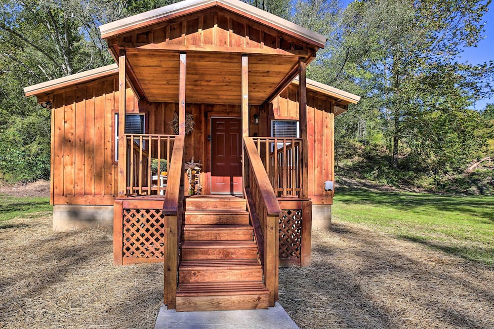 Silver Creek Cabin w/ Hiking < 1 Mi to Town! - Jackson, KY
