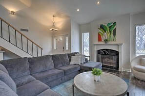 House (5 Bedrooms) | Interior