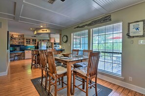 House (3 Bedrooms) | Interior - Bay Access & Dock: Riverfront Tivoli Escape (Tivoli)