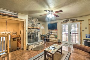 Apartment (2 Bedrooms) | Interior - Rustic Condo w/ Patio: Walk to Angel Fire Resort! (Angel Fire)