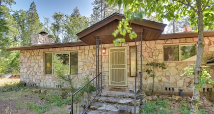 Riverfront Home Near Yosemite National Park!